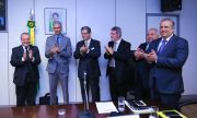 MDIC assina acordo de cooperação técnica com oito estados brasileiros